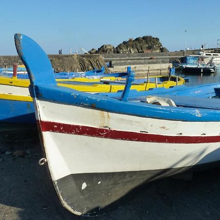 Sea Breeze Acitrezza Apartment Aci Castello Bagian luar foto