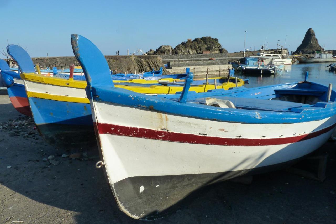 Sea Breeze Acitrezza Apartment Aci Castello Bagian luar foto